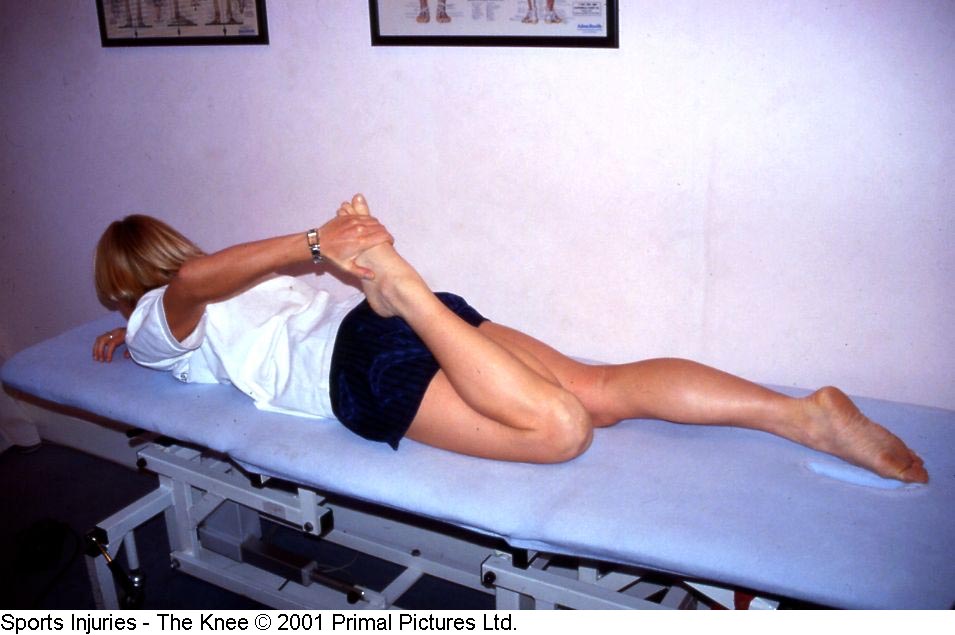 Fig. 10. Alongamento quadríceps em posição prona